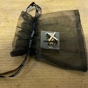 Express occasion ring